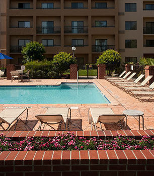 Courtyard By Marriott Orlando International Dr \/ Conv Cntr Hotel Williamsburg Exterior photo